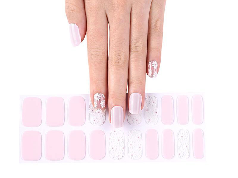 Daisy delight semicured gel nail daisies